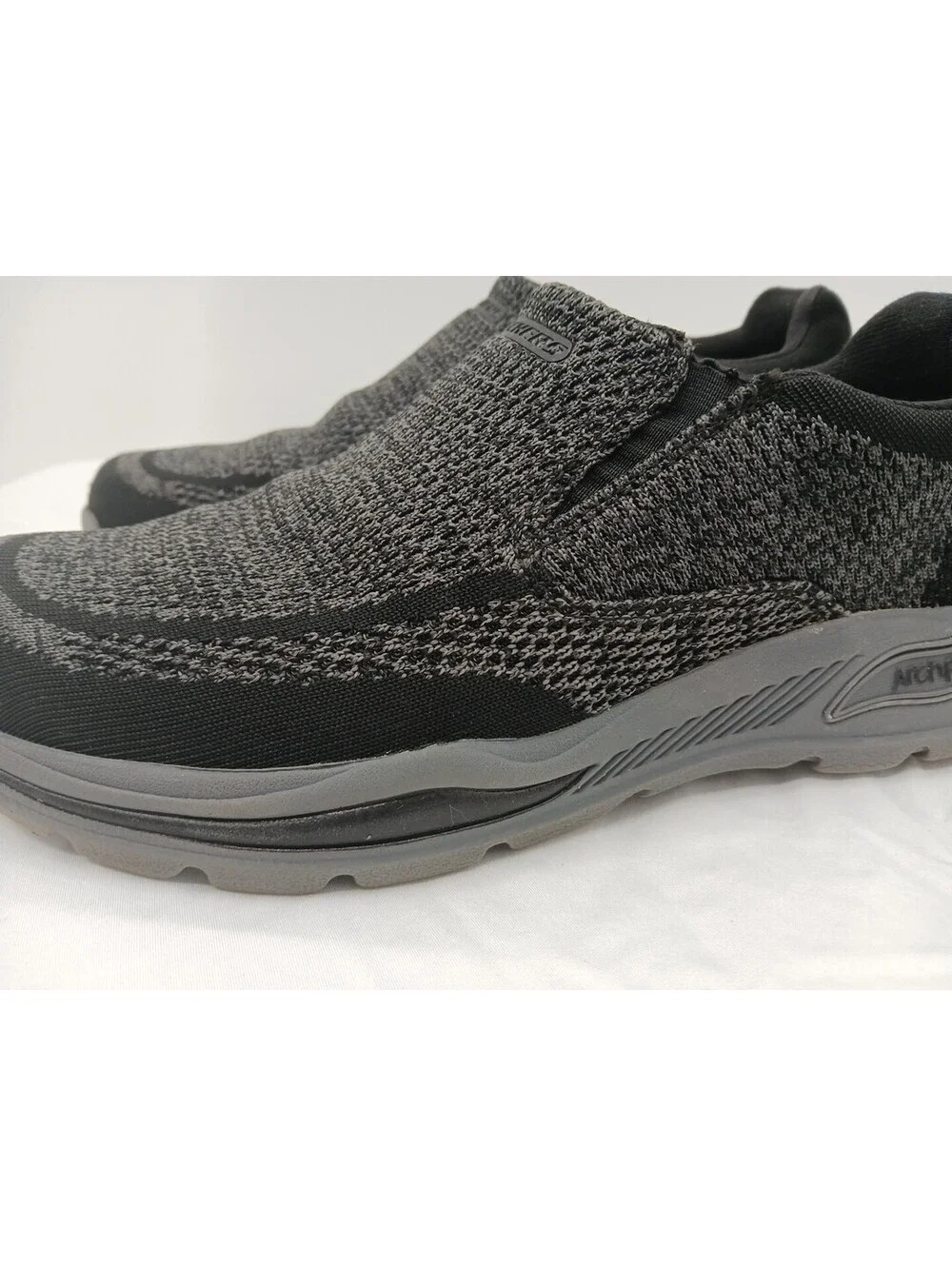 Skechers Air Cooled Arch Fit Shoes Mens 9.5 Gray Black Slip-on Loafers  Casual